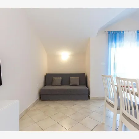 Tamaris Apartman B * Cizici